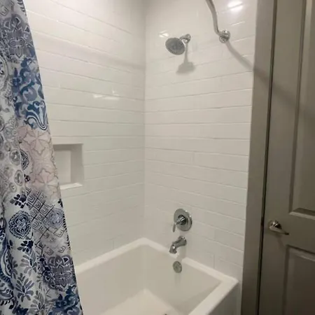 Resort-Style Apartments Near The Galleria Houston Room photo