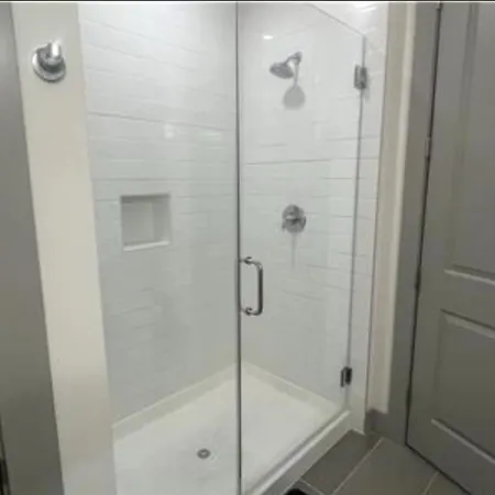 Resort-Style Apartments Near The Galleria Houston Room photo