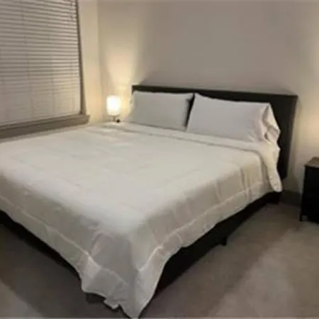 Resort-Style Apartments Near The Galleria Houston Room photo
