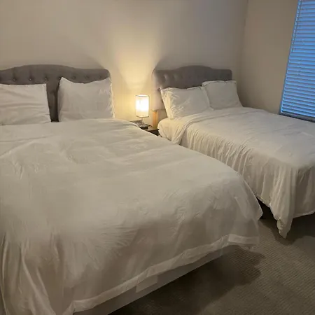 Resort-Style Apartments Near The Galleria Houston Room photo