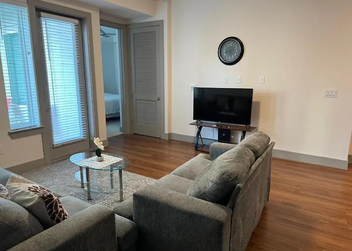 Resort-Style Apartments Near The Galleria